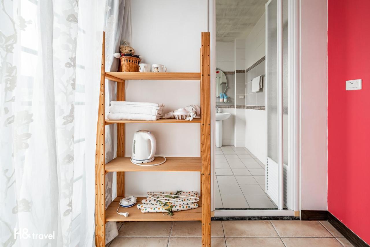 White Cotton Candy Homestay Hualien Extérieur photo