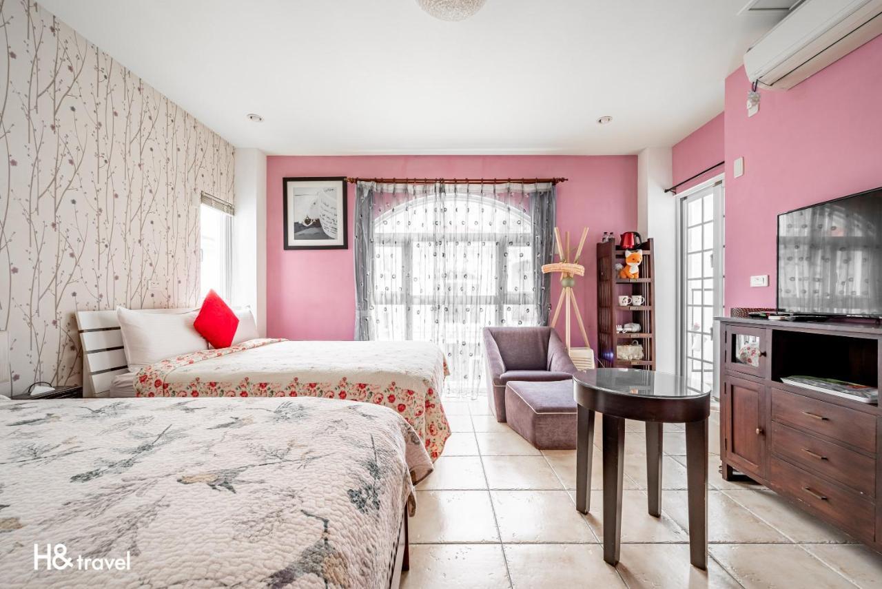 White Cotton Candy Homestay Hualien Extérieur photo