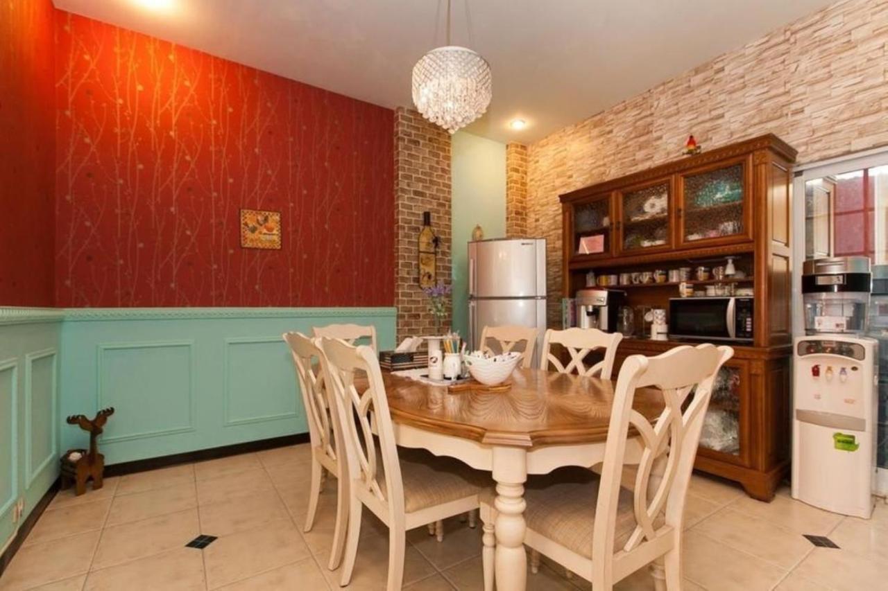 White Cotton Candy Homestay Hualien Extérieur photo
