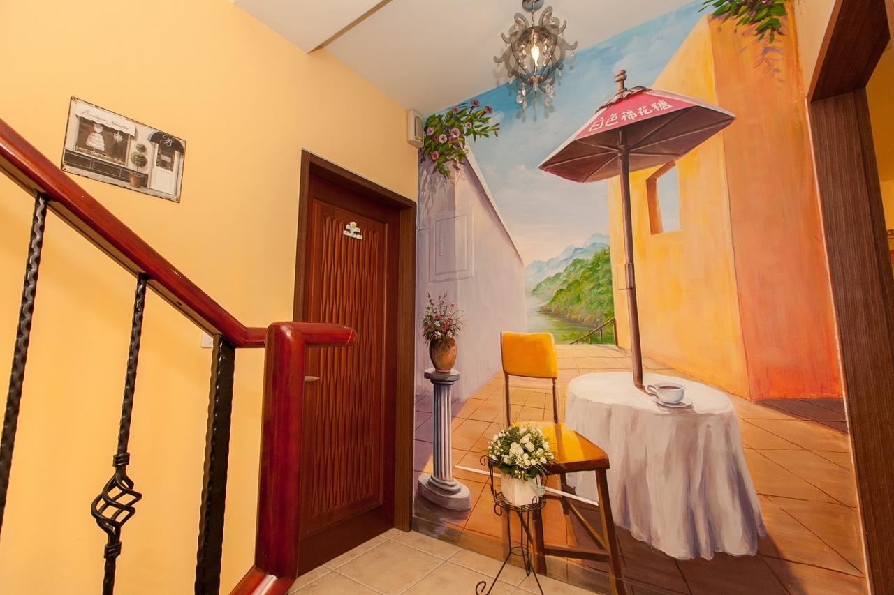 White Cotton Candy Homestay Hualien Extérieur photo