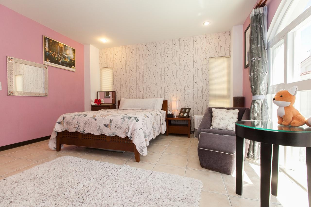 White Cotton Candy Homestay Hualien Extérieur photo