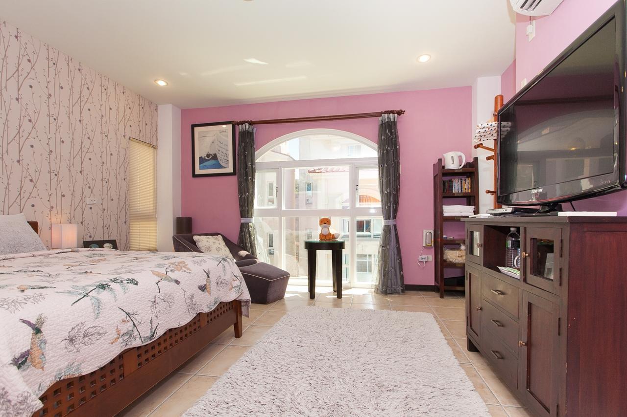 White Cotton Candy Homestay Hualien Extérieur photo