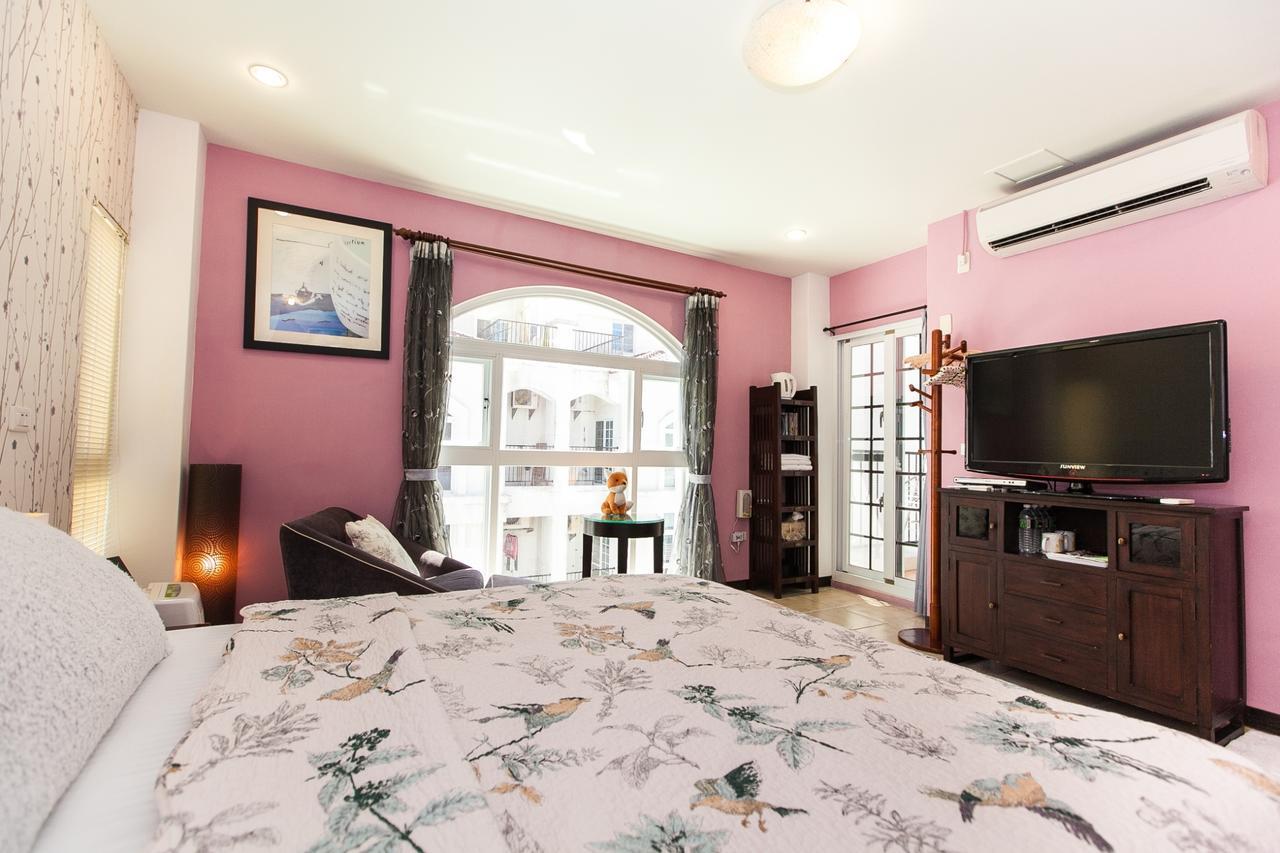 White Cotton Candy Homestay Hualien Extérieur photo