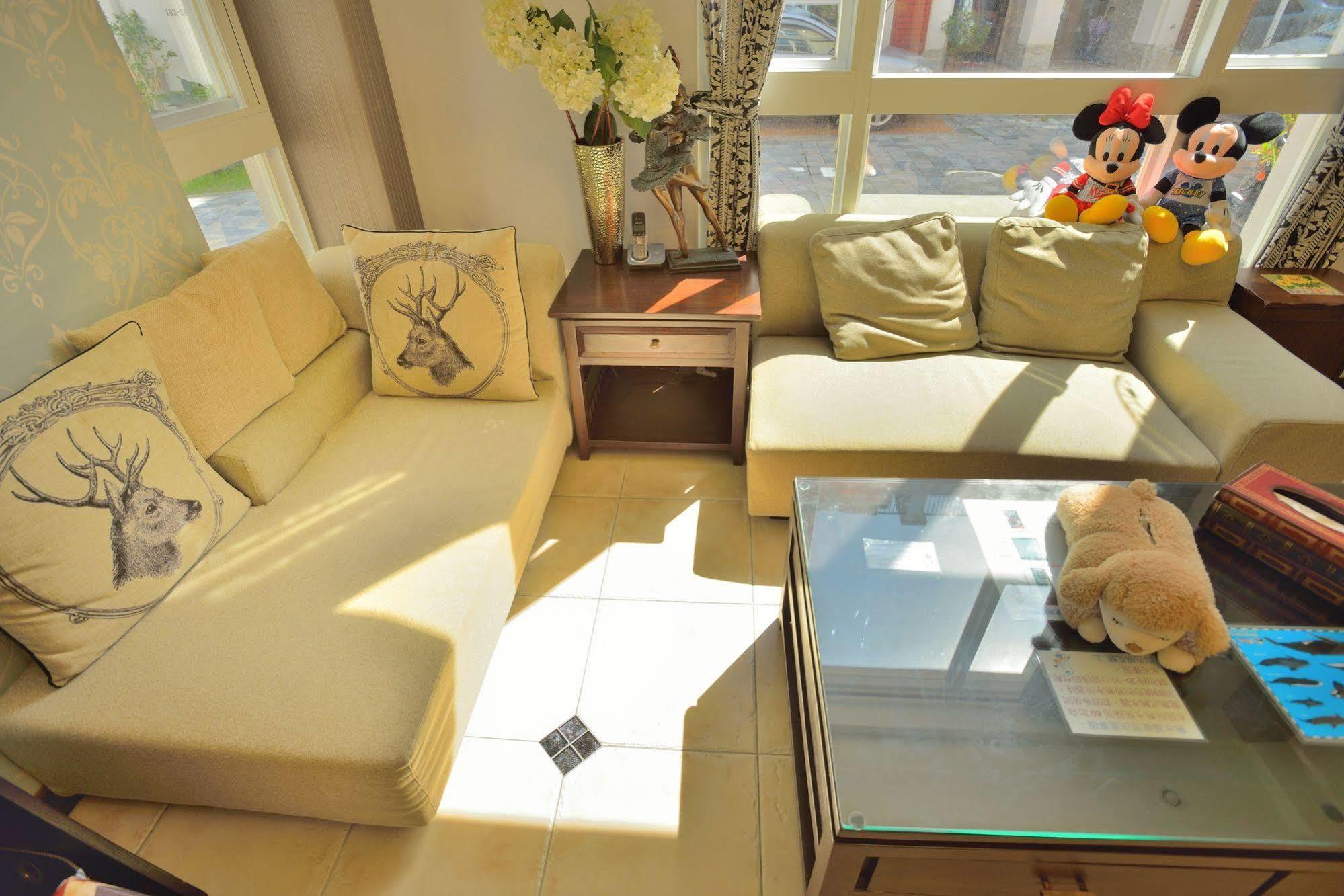 White Cotton Candy Homestay Hualien Extérieur photo