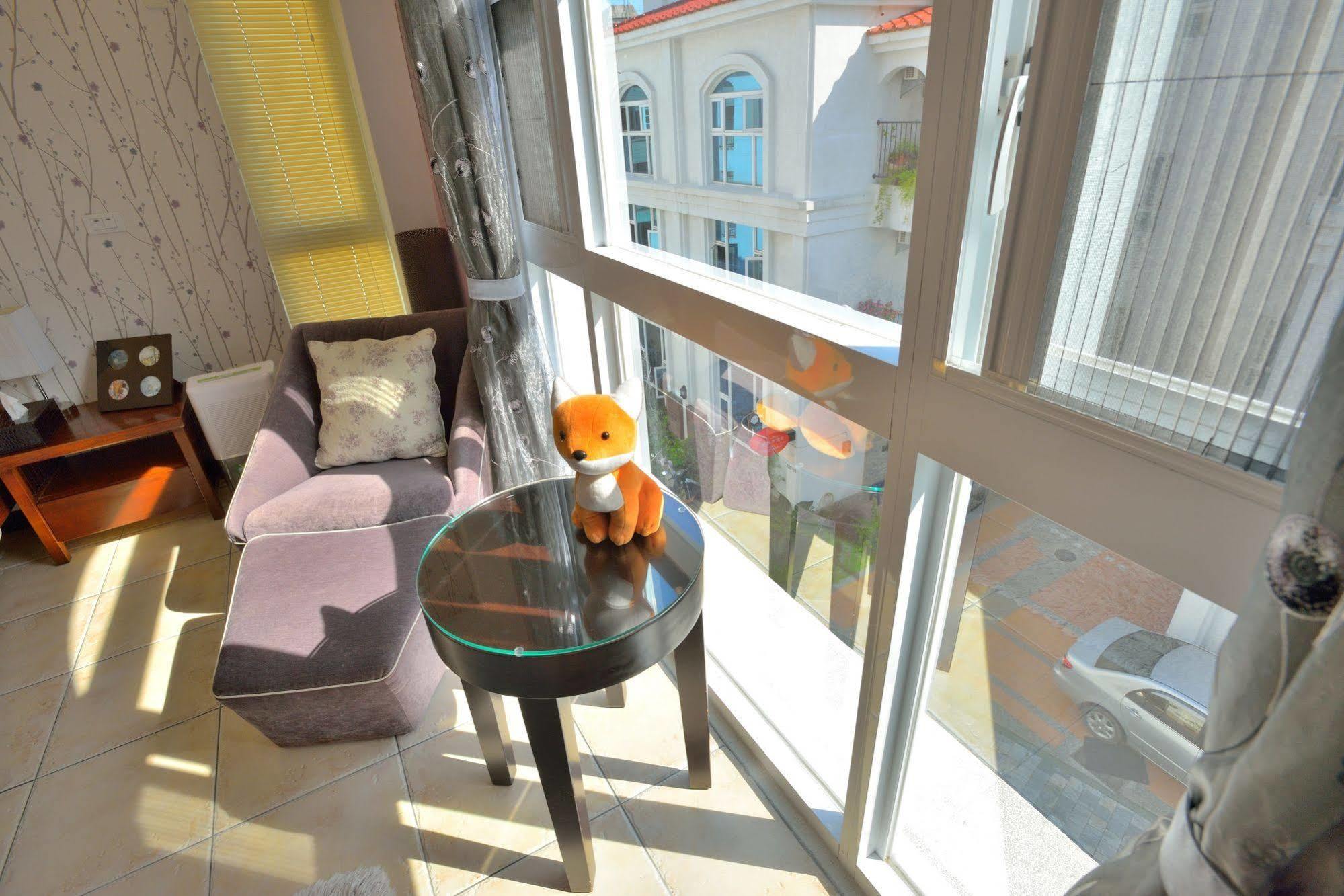 White Cotton Candy Homestay Hualien Extérieur photo