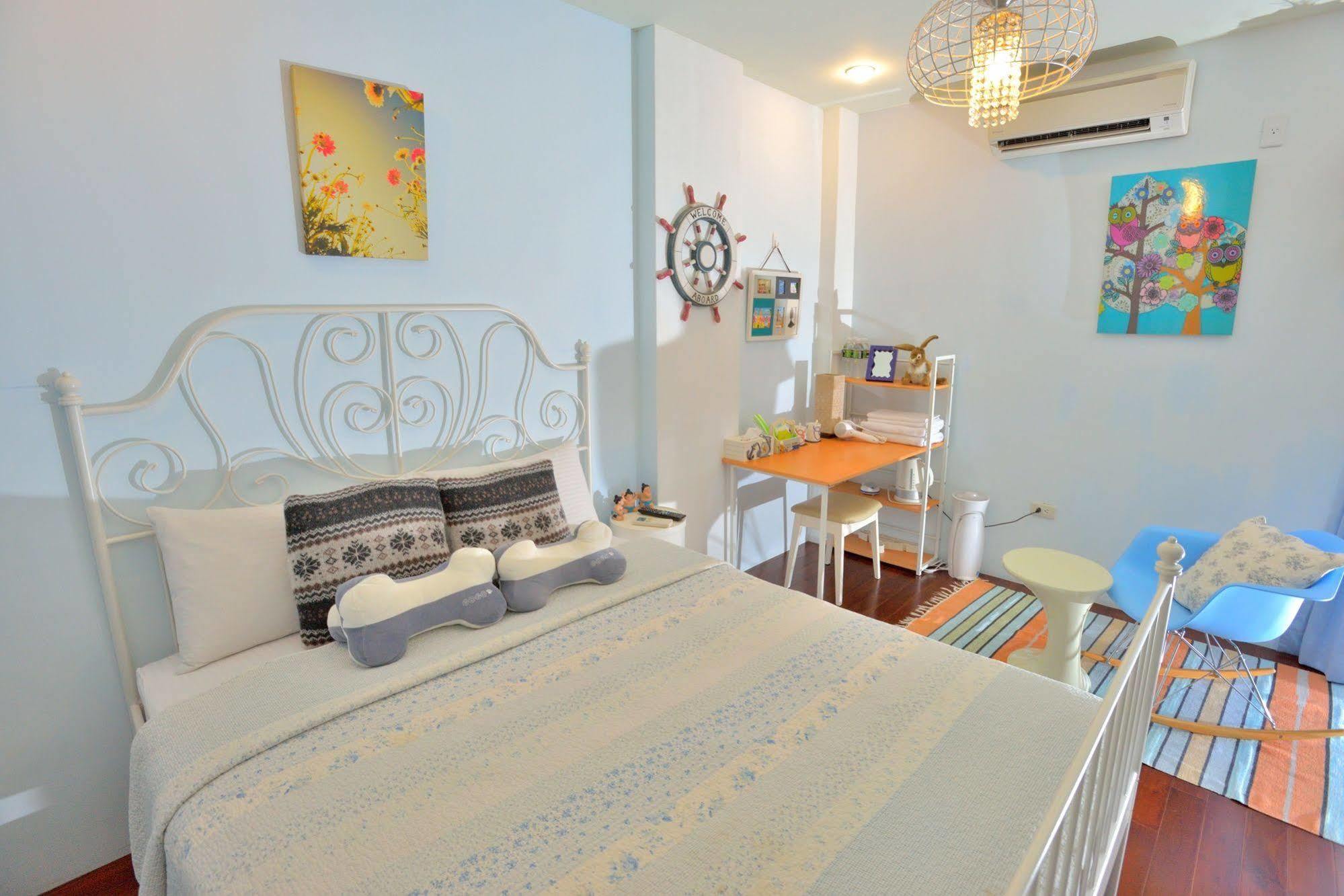 White Cotton Candy Homestay Hualien Extérieur photo